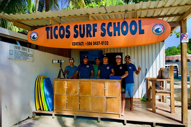 Tico's Surf School Sámara beach