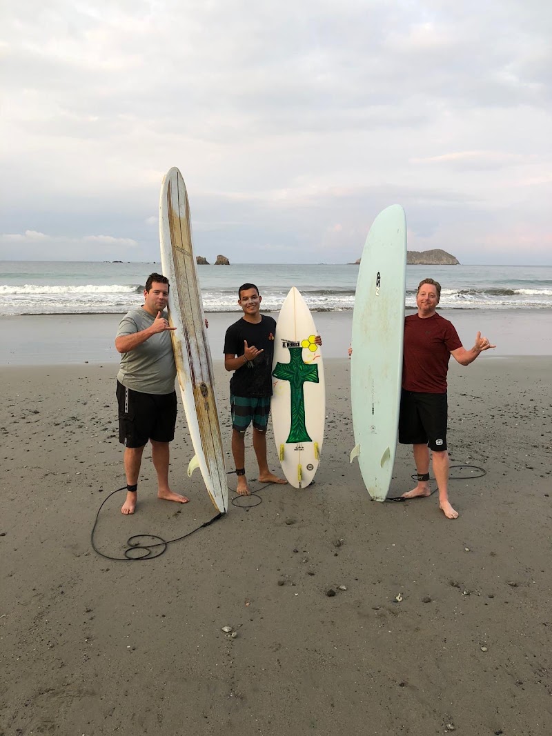 Costa Rica Go Surfing & Trips