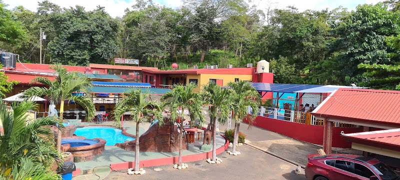 Cabinas & Apartamentos Marlova