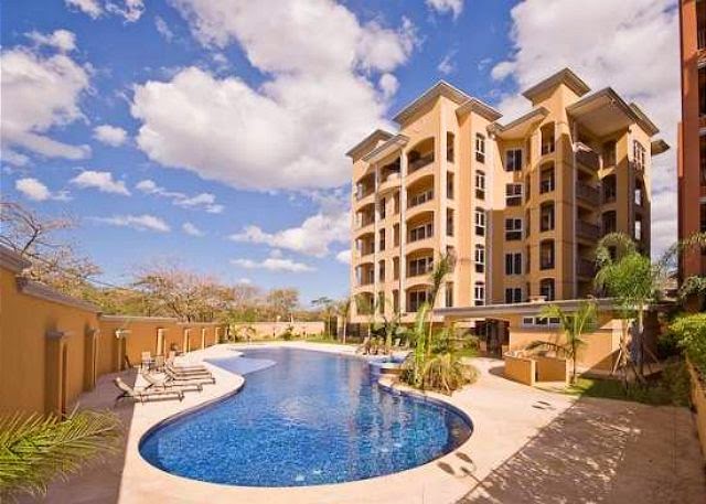 Peninsula Langosta Condos