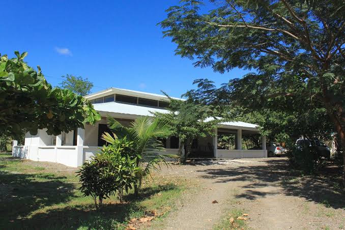 Pura Vida House