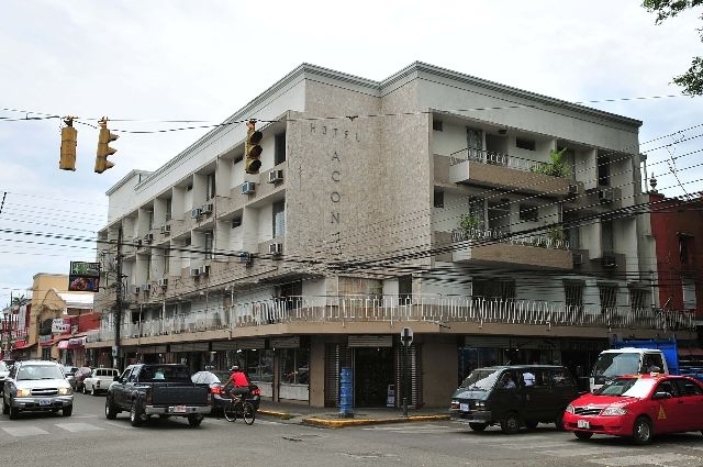 Hotel ACON