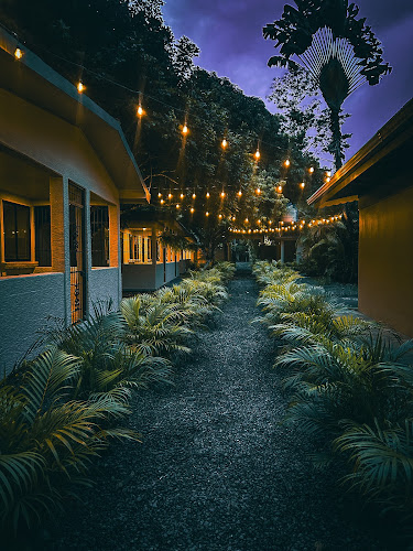 Iguana Villas