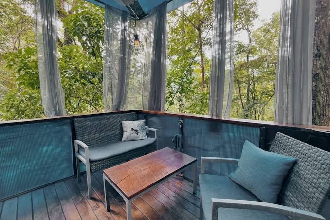 Morpho - adventurous Treehouse with amazing 360 view with pool and wifi access