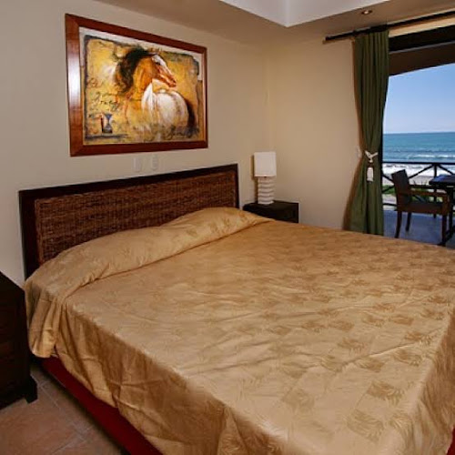Bahia Encantada Day Star