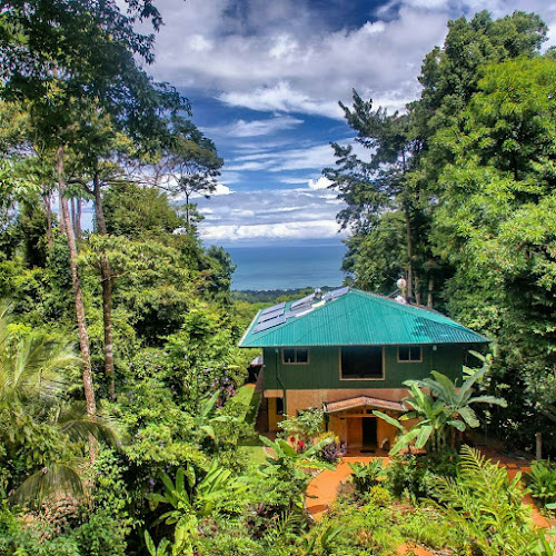 Casa Laura Retana