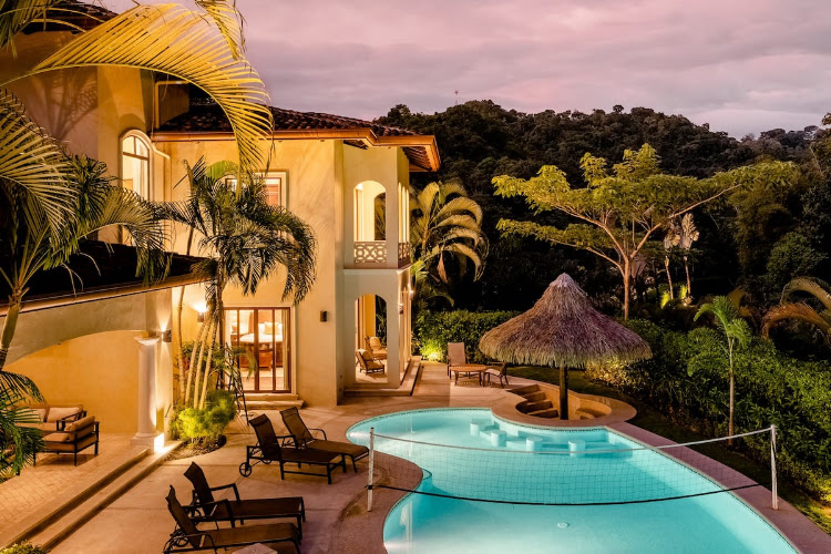 Casa Tropical