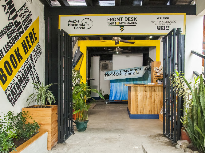 Hostel La Hacienda Rooms & Food