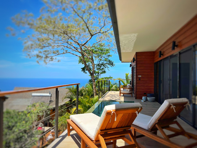 Kalon Surf - The Luxury Surf Resort