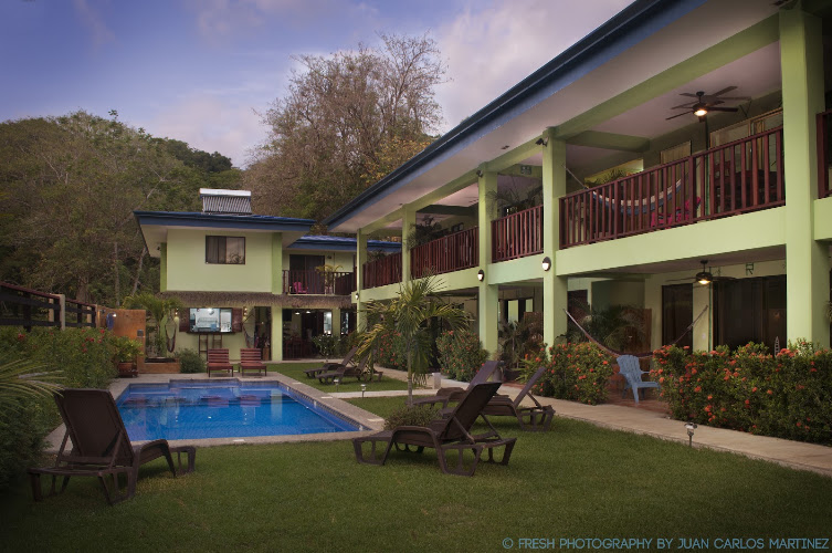 MAVI Surf Hotel
