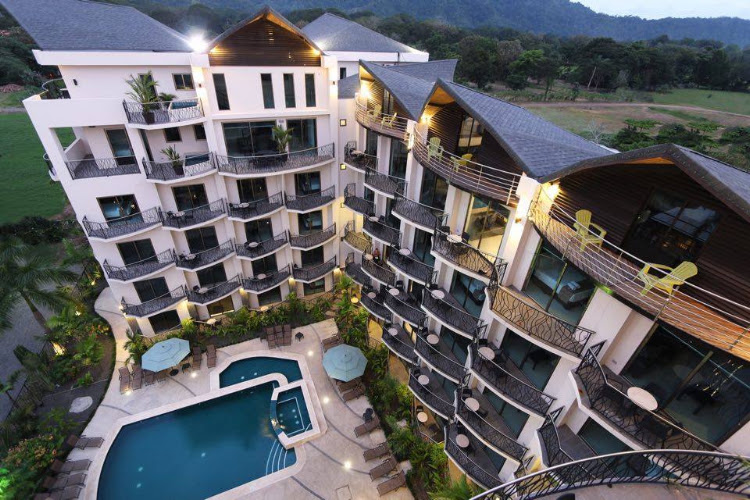 Pacific Suites Boutique Hotel & Bistro