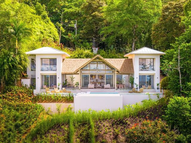 Tropical Oceanview Retreat 11br for 27 Guests