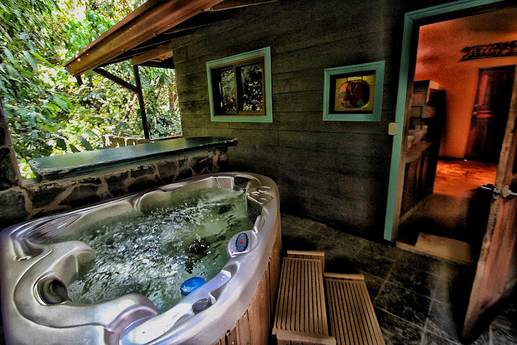 Waterfall Villas - Wellness, Vegan, Yoga Retreat