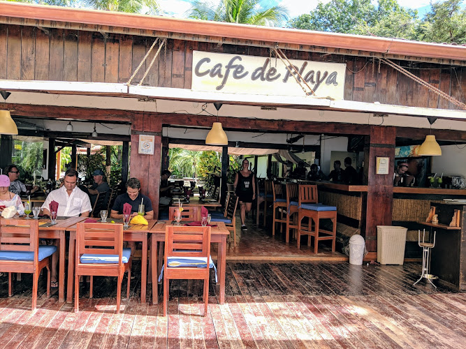 Café de Playa beach front restaurant and suites