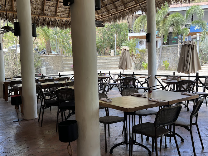 MONO BISTRO
