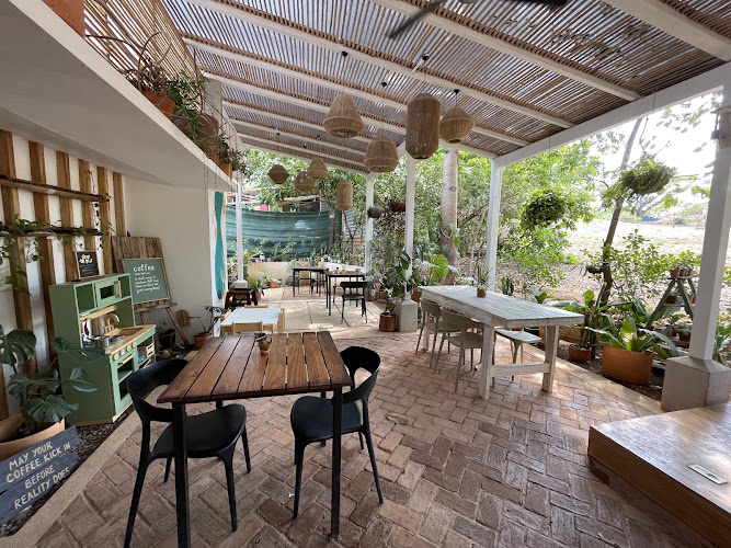 Pots & Bowls - Playa Grande