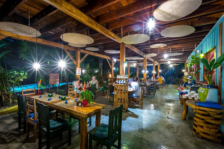 Azul Bar & Grill