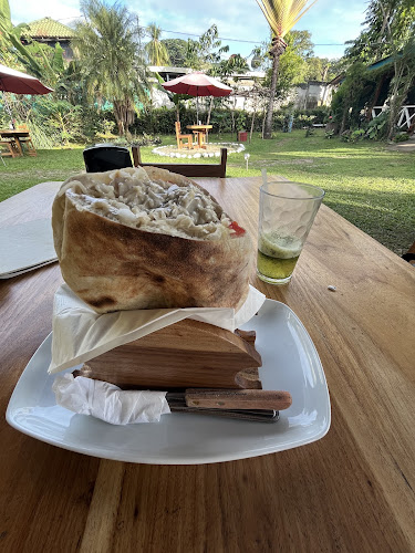 Pita & Hummus House