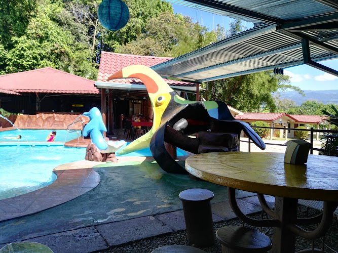 Bar, Restaurante y Piscinas Teffany