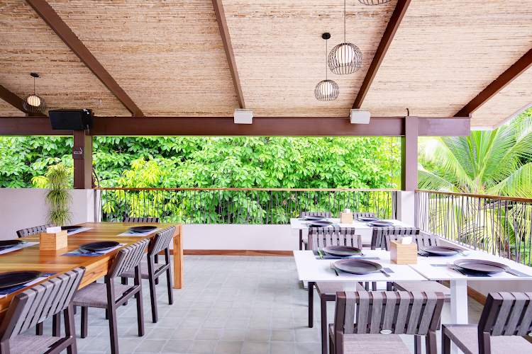 Driza Bar & Grill