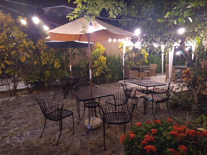 Las Brisas Bar y Restaurante