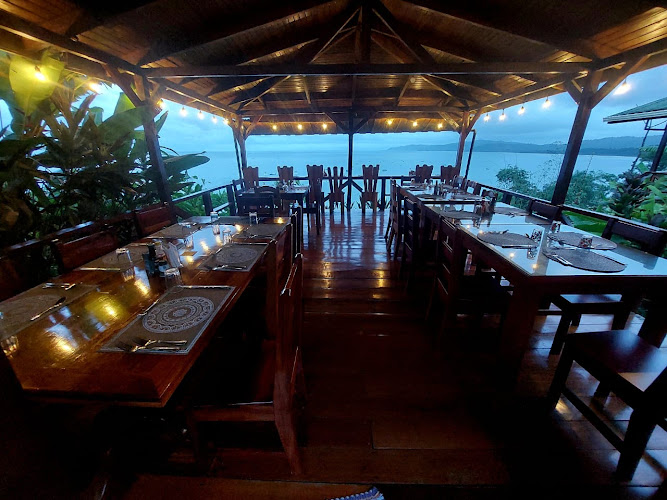 Las Cotingas, Restaurant Ocean View