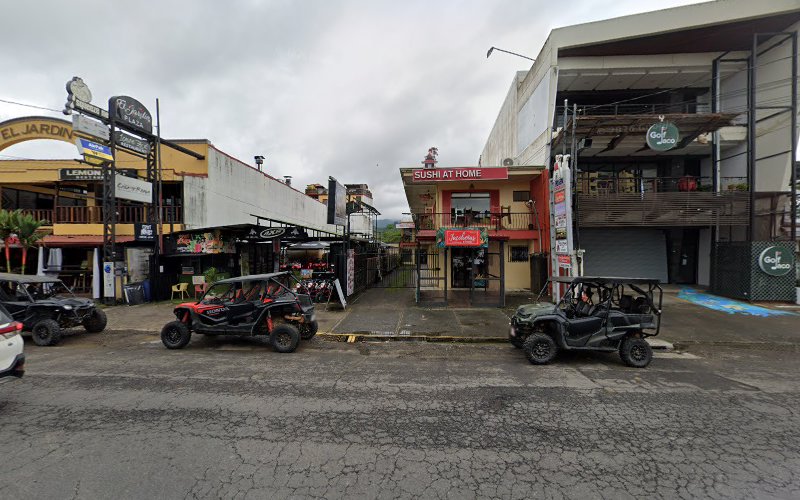 Momo House jaco