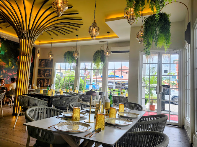 Naans & Curries, An Ethnic Indian Restaurant • Jacó