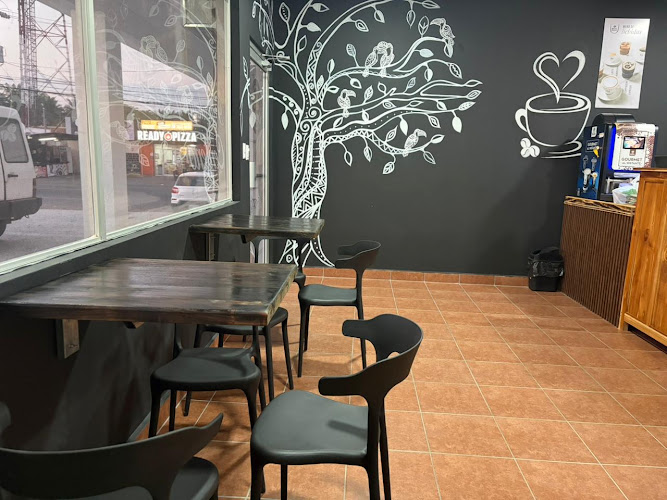 Panadería y Cafetería Centeno La Julieta