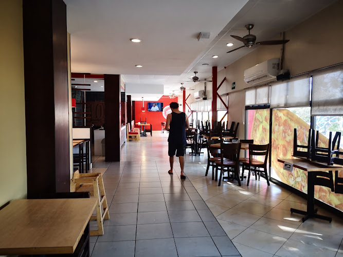 Pizza Hut • Jacó Centro