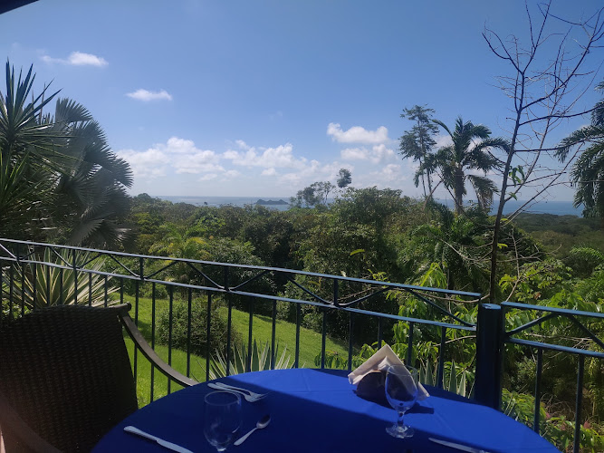 Restaurant Pura Vida (at Hotel Cristal Ballena)