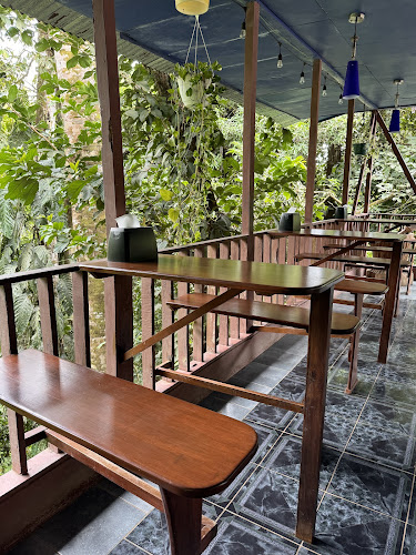 Restaurante La Catarata acceso a la Catarata Uvita