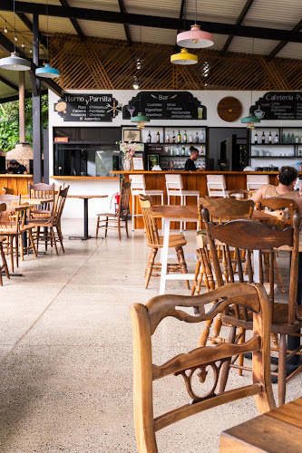 RESTAURANTE, PIZZERIA Y PARRILLA CHELO