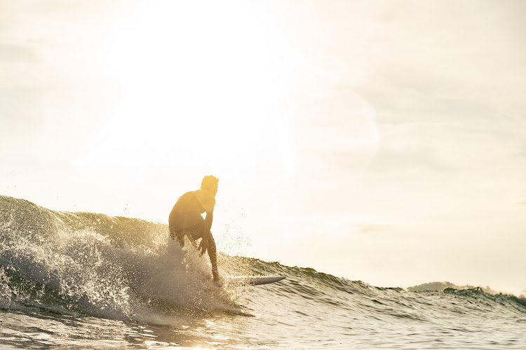 Damo Surf School & Surf Camp