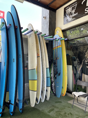 Tico brothers Surf School