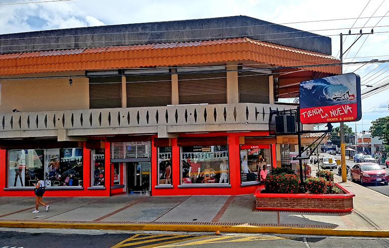 Tienda de Patinaje y Surf La Nueva